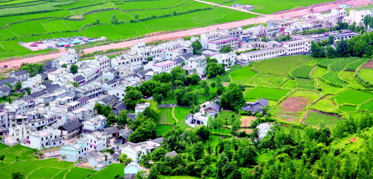 【贵州日报】决战贫困写精彩 昂首阔步奔小康