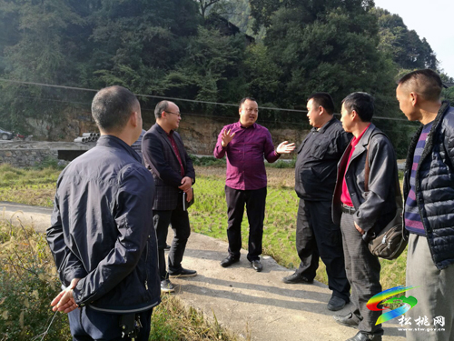 脱贫先锋 攻坚铁汉