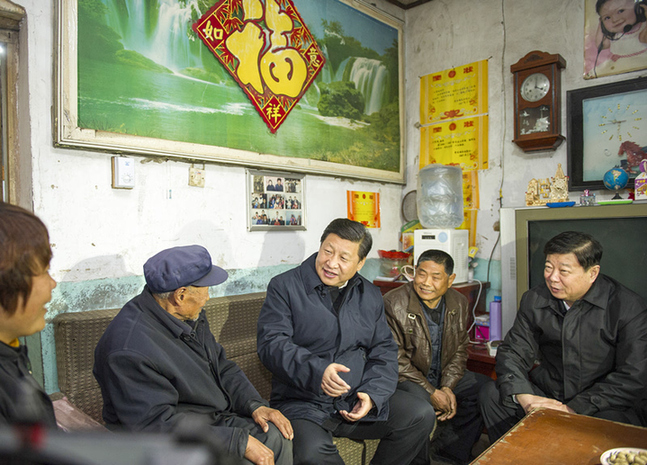 习近平的两会时间:扶贫军令状 怎么去完成?