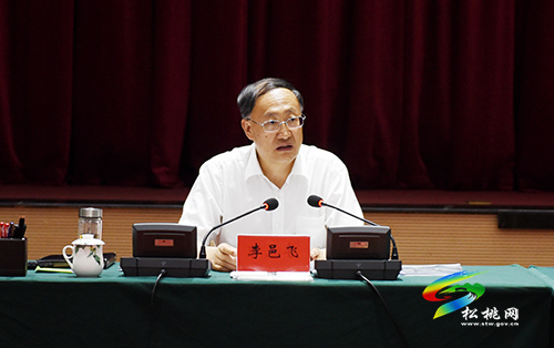 李邑飞在松桃开展巡河暨锰污染治理督导时强调
