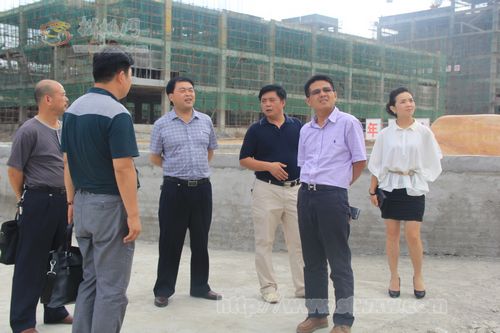 贵州中伟投资集团公司来我县考察