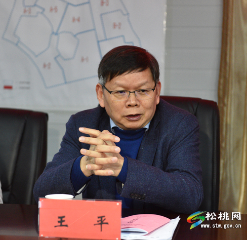 陈昌旭陪同欧阳黔森一行到松桃考察调研文化旅游产业发展工作