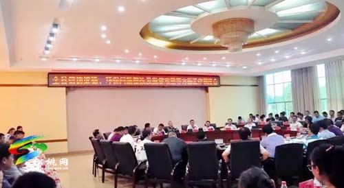 松桃信访维稳环保问题整改及脱贫攻坚等方面工作调度会召开
